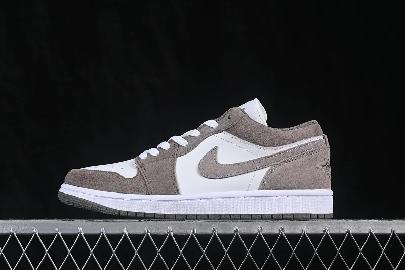 All categories Air Jordan Jordan series basketball shoes Air Jordan 1 Low G version pure original Air Jordan 1 Low AJ1 Joe 1 white gray low-top retro culture basketball shoes 553558-046